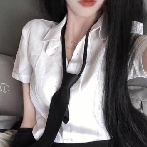 四片羽毛